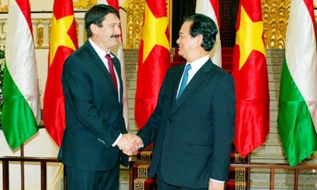 Vietnam y Hungría refuerzan relaciones de cooperación